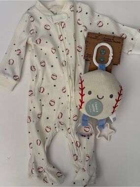 DreamGro (3-6M) Baby Footed One-Piece Zip Front and Soft Rattle Baseball Theme